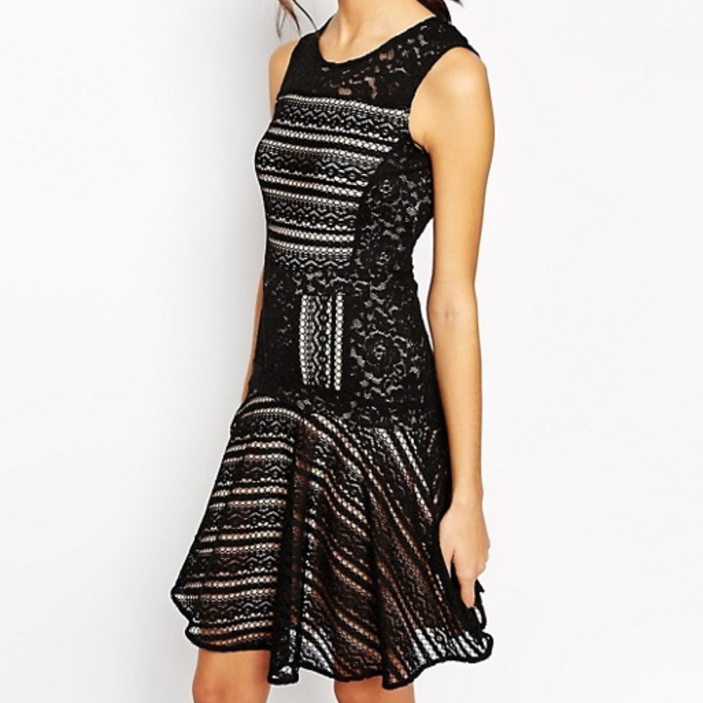 BCBGMAXAZRIA Jalina Dress in Black Lace - Small - Picture 1 of 10